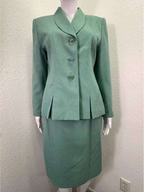 Jackets & Blazers - Women’s Sz 8P Kasper ASL Jade Green Pencil Skirt Suit Tailored Fit Box Pleats